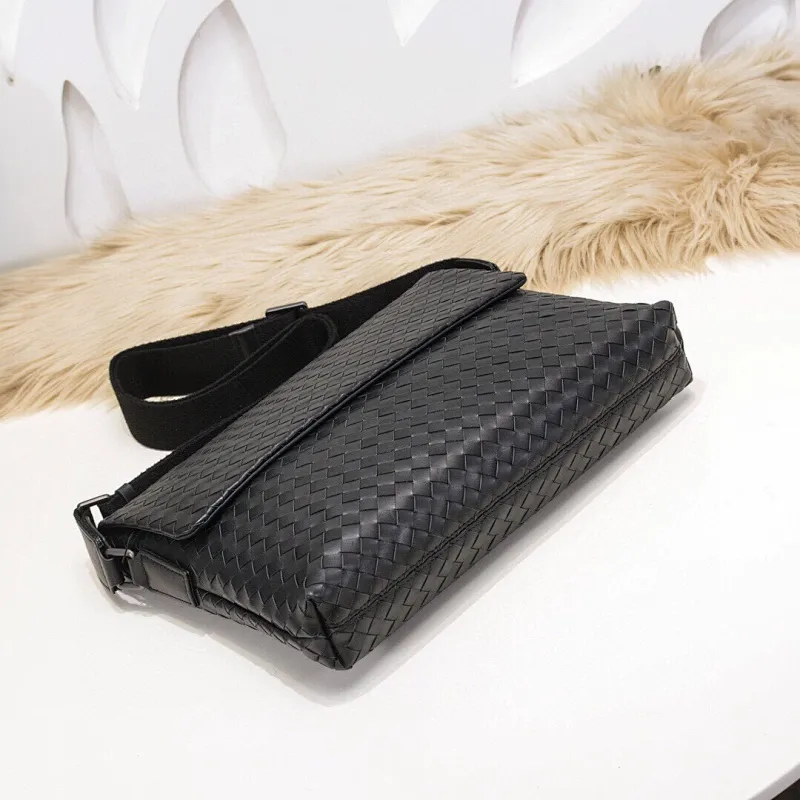 All categories 💚 Top version men’s bags 💚 BV 2024 new BV crossbody bag